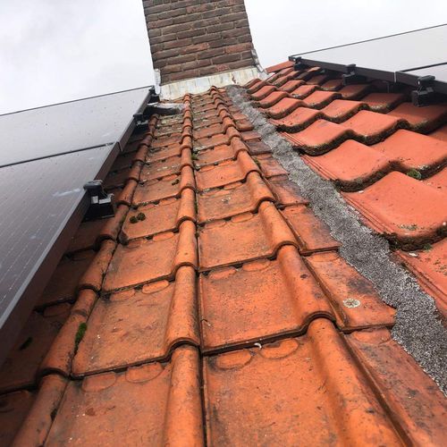 Hellend dak Gendringen met oude dakpannen